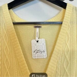 Free People Beatrice 100% Cashmere Vest Y2K Crop Size MEDIUM NWT Pastel Yellow